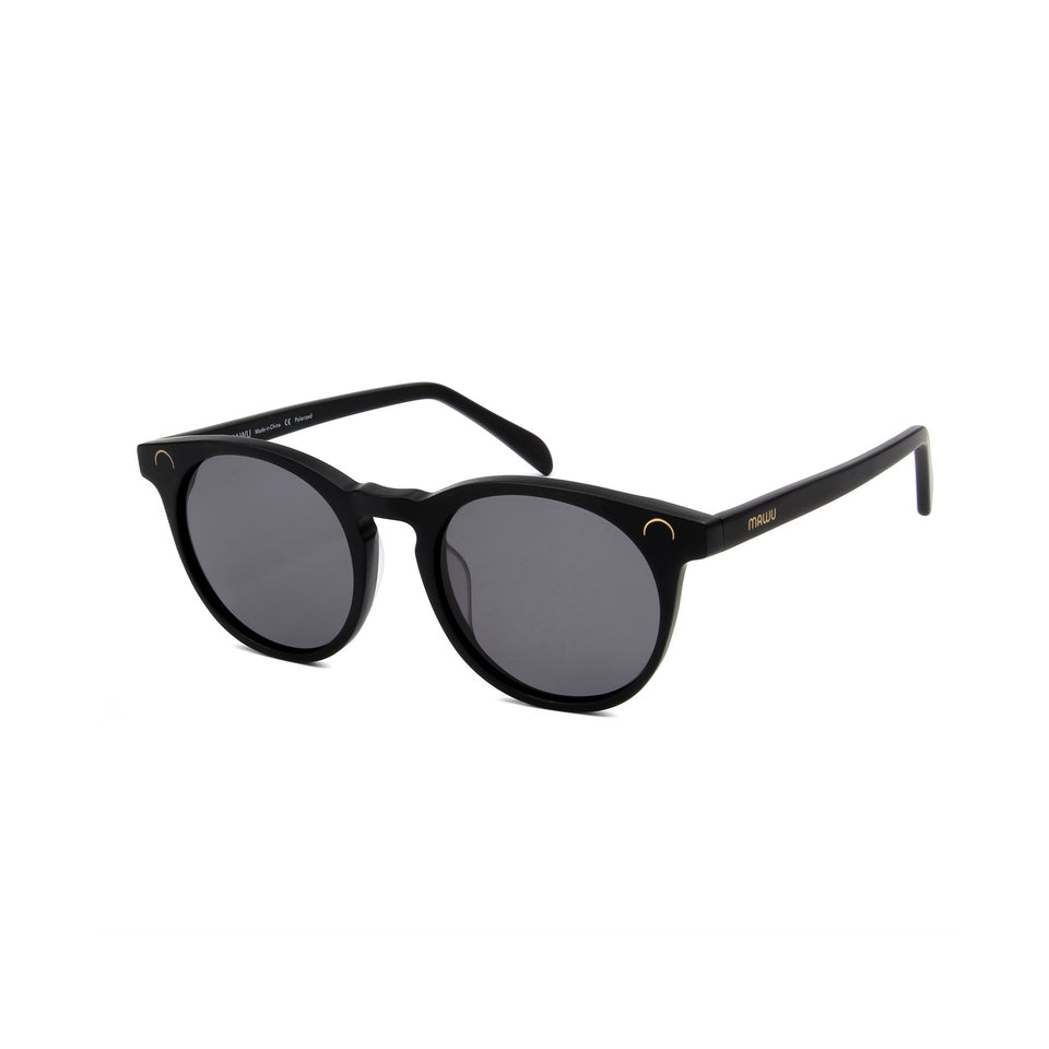 Maré Matte Black - Angle View - Grey lens - Mawu sunglasses