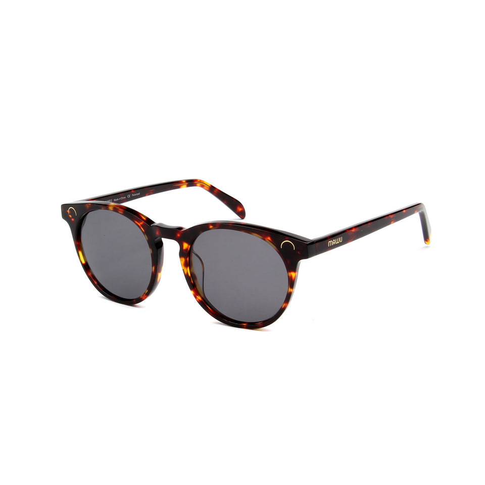 Maré Tortoise - Angle View - Grey lens - Mawu sunglasses