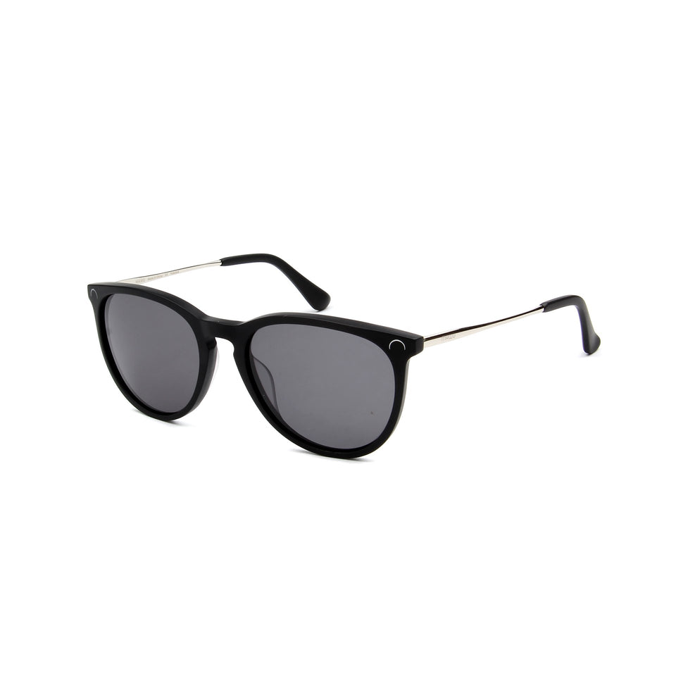Ovea Matte Black - Angle View - Dark Grey lens - Mawu sunglasses